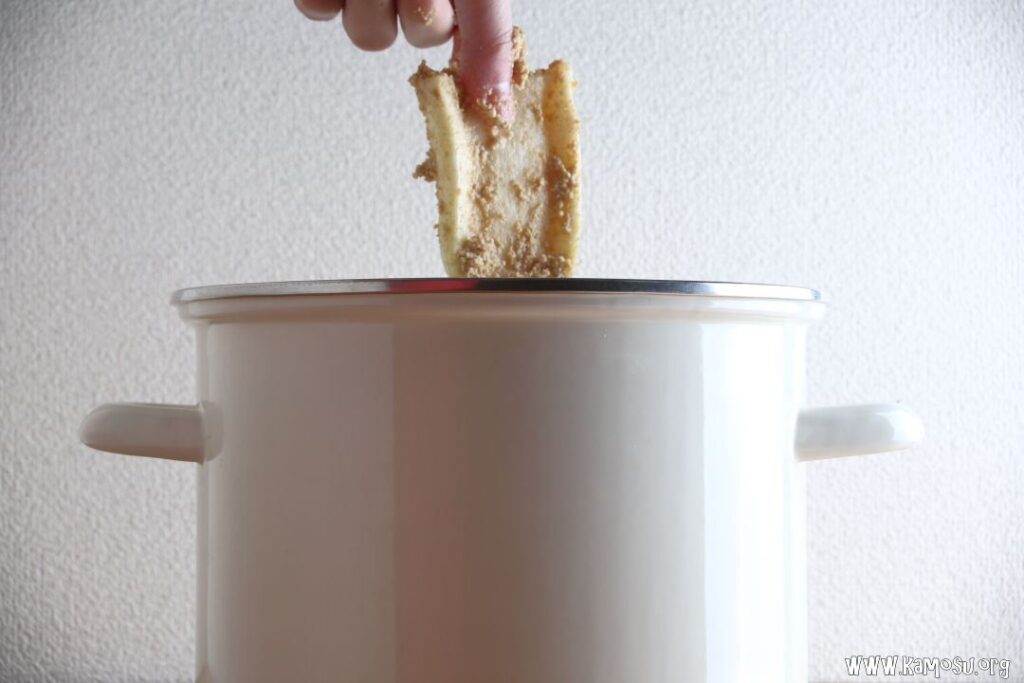 ぬか床が臭い? アルコール臭やアンモニア臭の原因について