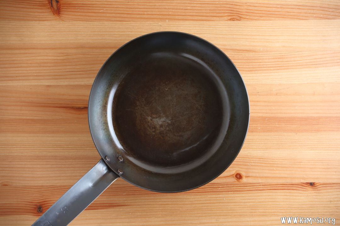 鉄フライパンの洗い方は?