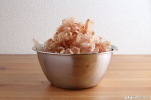 鰹節粉末の材料は？