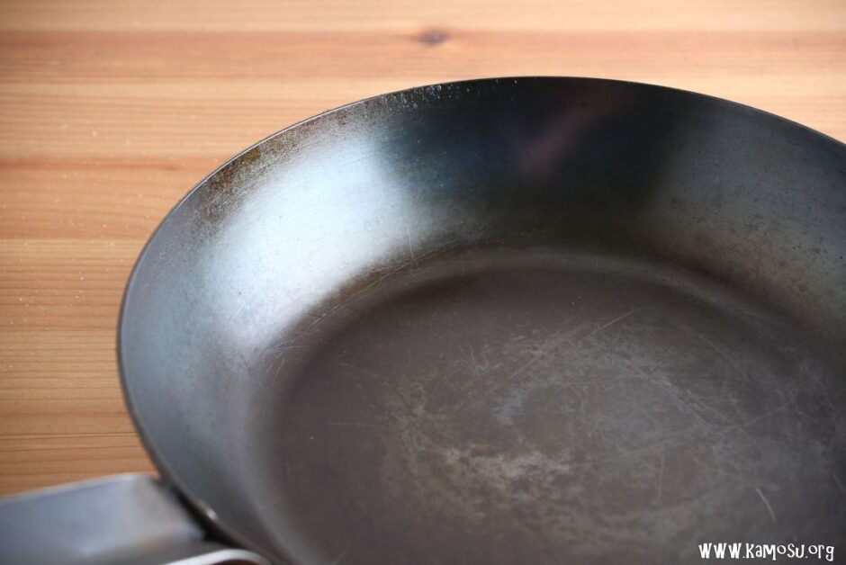 鉄フライパンの茶色い汚れは？