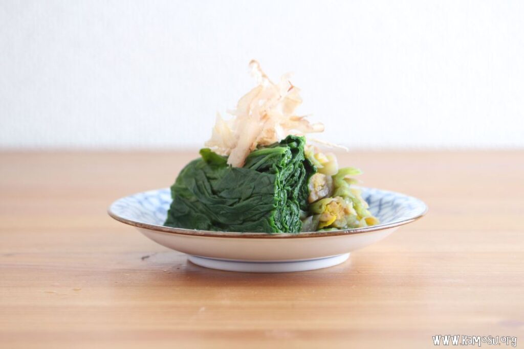 青菜の茹で方は? たっぷりの水で蓋をせずに茹でる理由