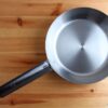 鉄フライパンを使い始めるには？ 最初のシーズニングについて