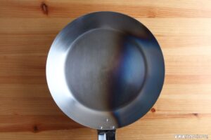鉄フライパンの酸化被膜とは?
