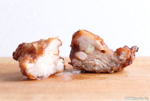 重曹で肉が柔らかくなる仕組みは？ 重曹を加えるメリットとデメリットについて