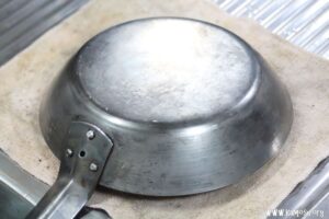 ていねいに洗って乾かします