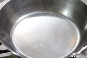 黒色と銀色の違いは?